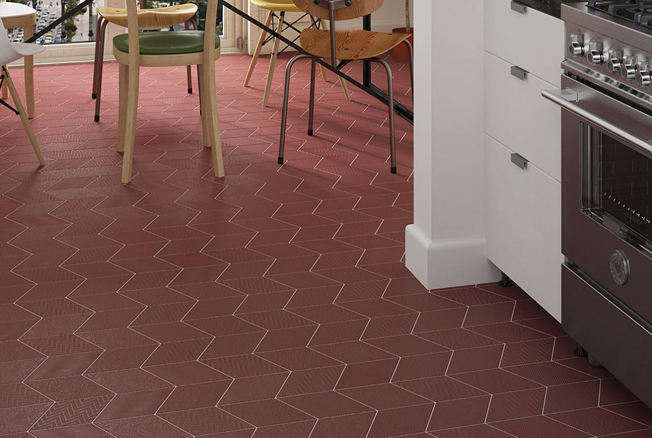 RHOMBUS RED